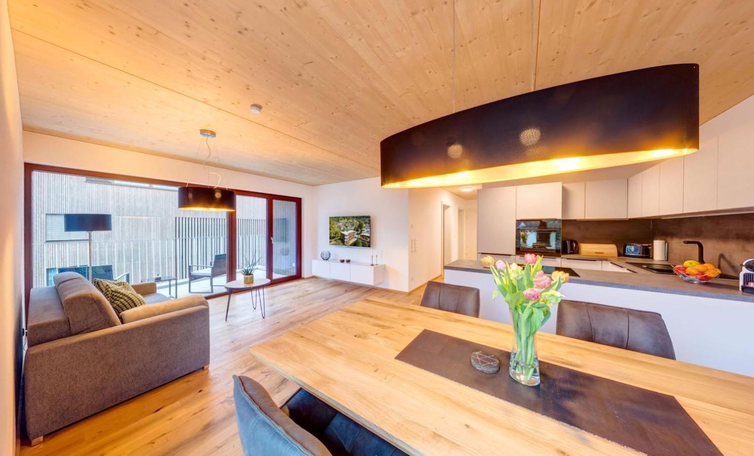 Urban-Apartmenthaus Zwischen Berg Und See 도른비른 외부 사진